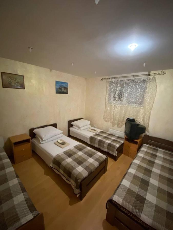 Inn Khlibodarskiy Khlibodarske 外观 照片