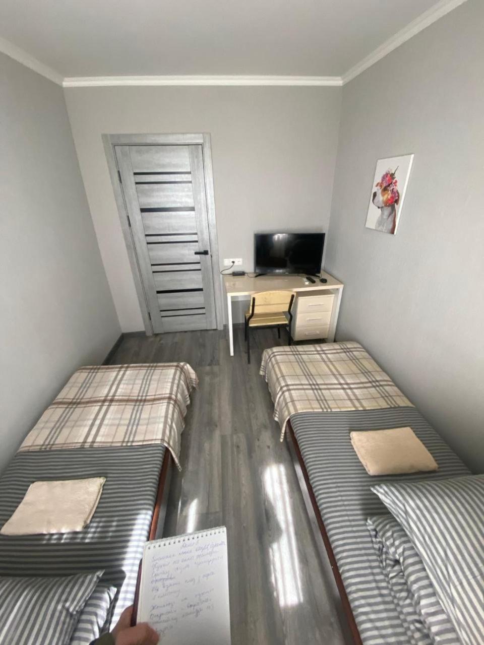 Inn Khlibodarskiy Khlibodarske 外观 照片