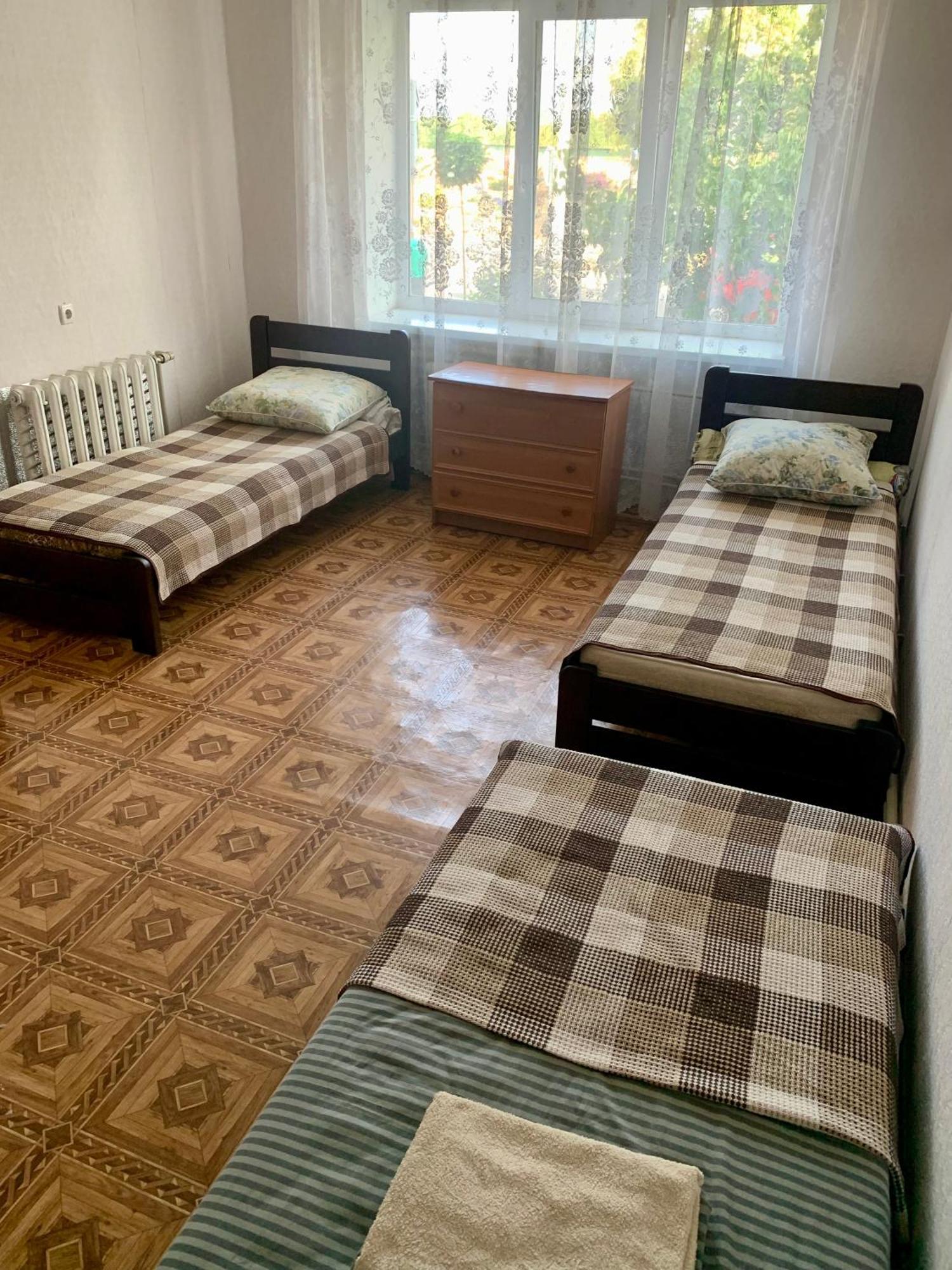 Inn Khlibodarskiy Khlibodarske 外观 照片