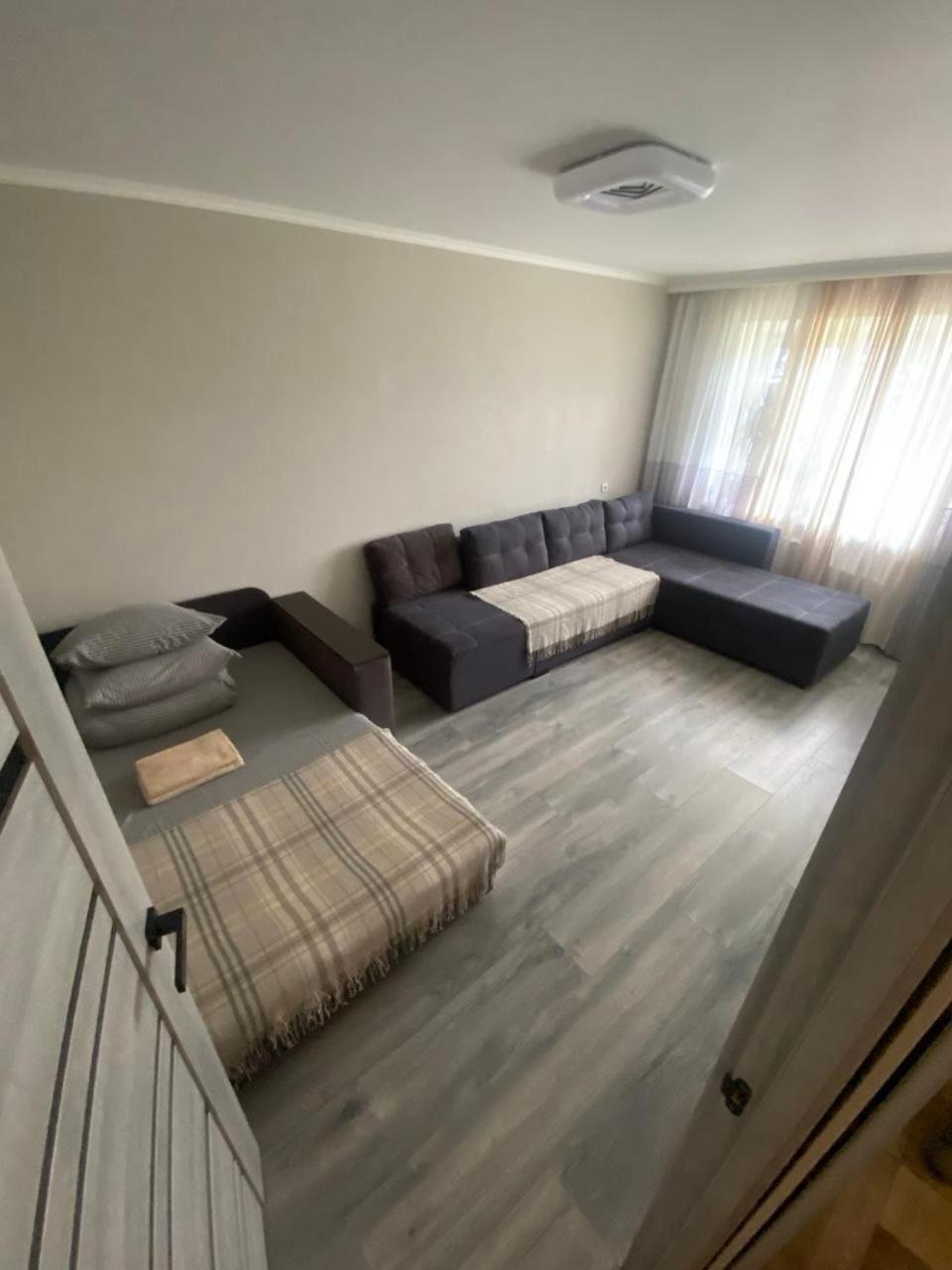 Inn Khlibodarskiy Khlibodarske 外观 照片