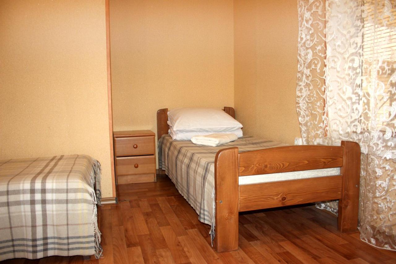Inn Khlibodarskiy Khlibodarske 外观 照片