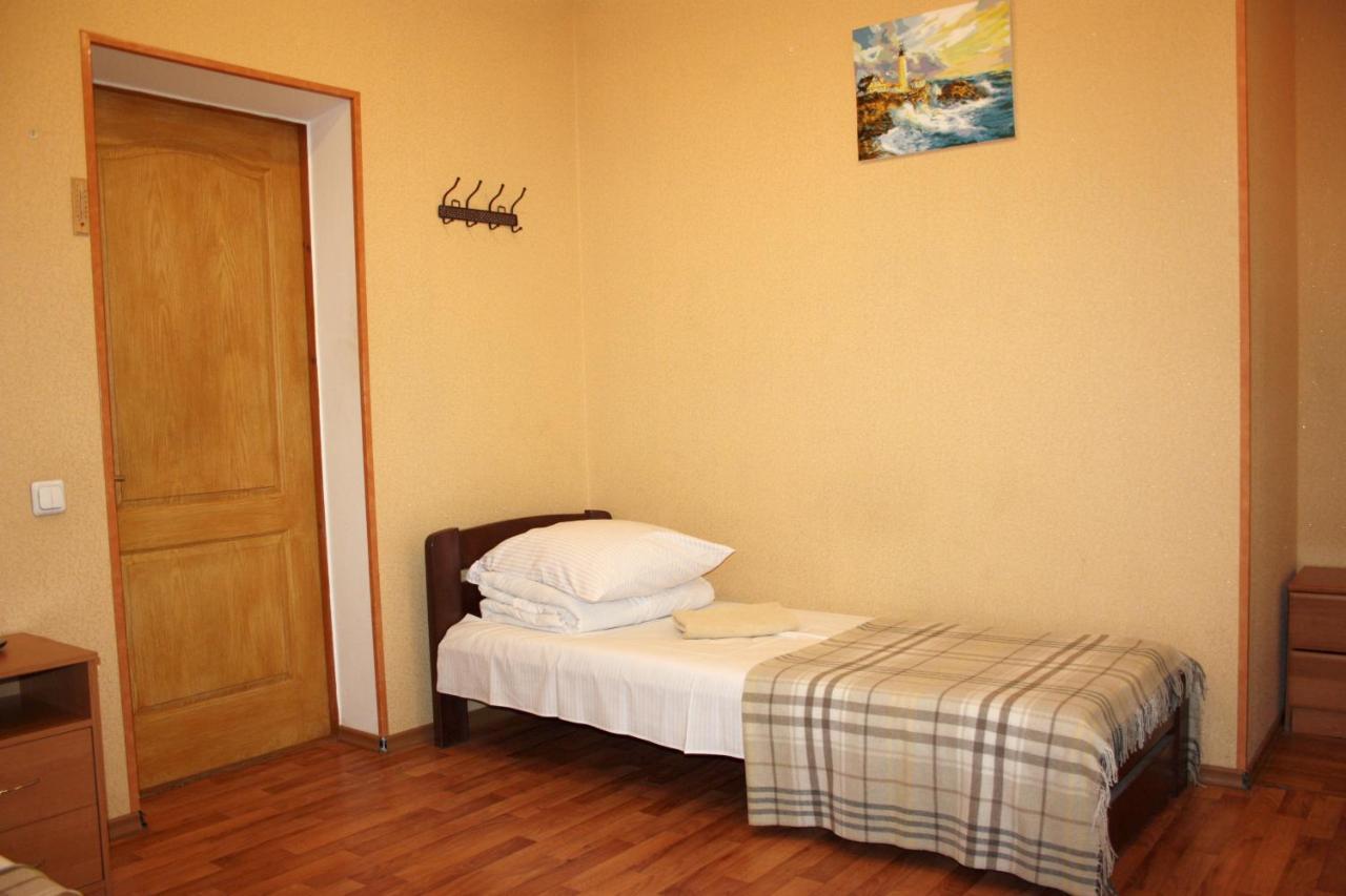 Inn Khlibodarskiy Khlibodarske 外观 照片